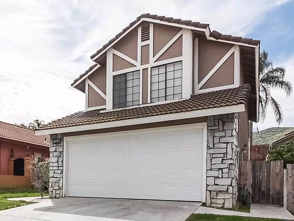 3rd image of 14711 Mountain High Dr