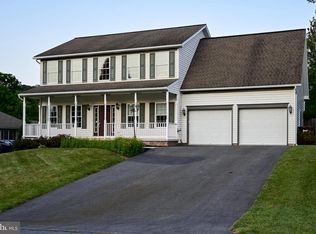 13992 Charles Dr, Waynesboro, PA 17268