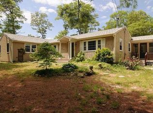 547 Santuit Rd, Cotuit, MA 02635