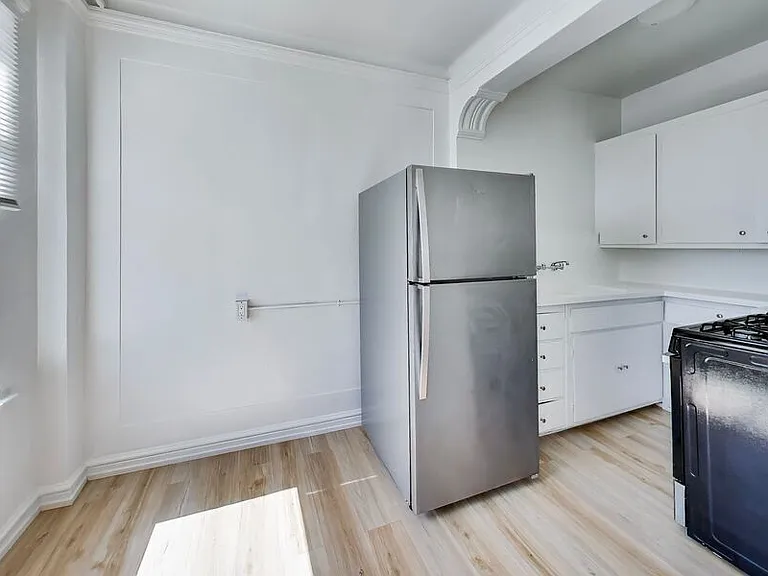 536 Leavenworth Street — Photo 18