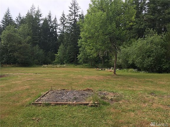 5th image of 3202 107th Ave SW