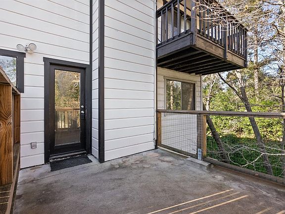 5th image of 510 Center Boulevard #C