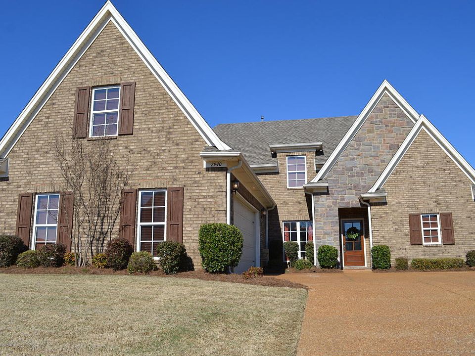 1st image of 2940 Poplar Woods Dr