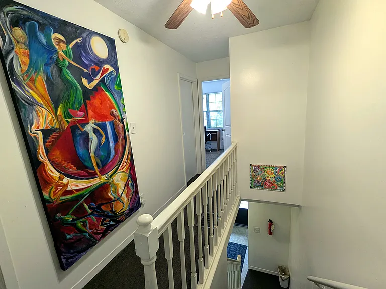544 E Graham Pl — Photo 9