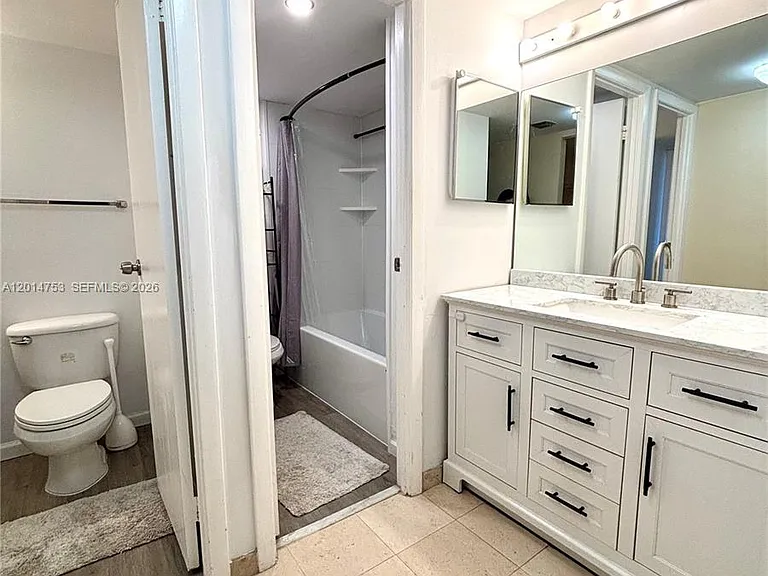 20301 W Country Club Dr #1025 — Photo 7