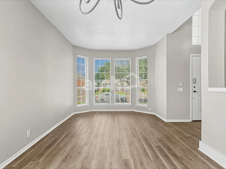 7808 Orland Park Cir — Photo 8