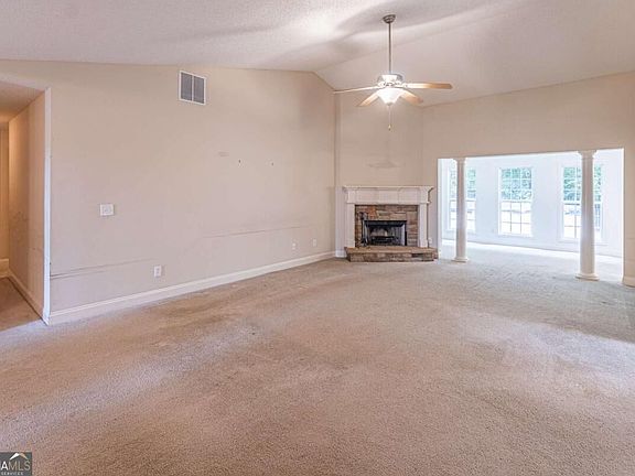 2nd image of 294 Ambassador Cir