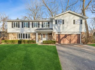 973 Valley Rd, Lake Forest, IL 60045