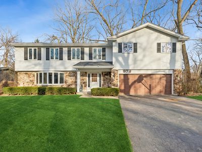 973 Valley Rd, Lake Forest, IL, 60045