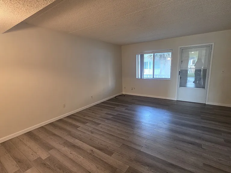 55 Vining Ct #206 — Photo 4