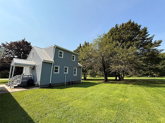 4th image of 7216 Sterrettania Rd