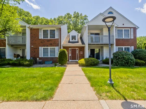 4 Concorde Way #B5, Windsor Locks, CT 06096