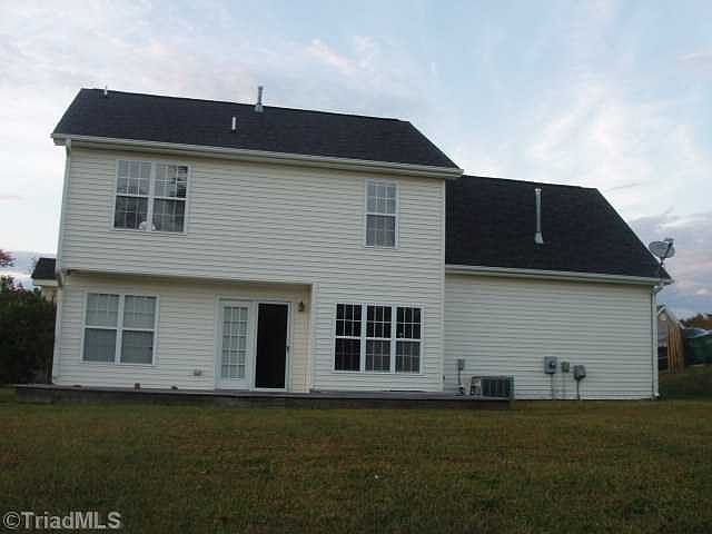 2nd image of 913 Big Creek Ct