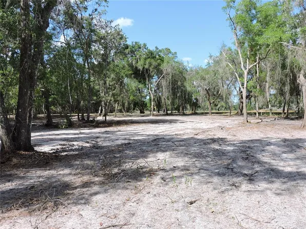 309 County Rd, Crescent City, FL 32112
