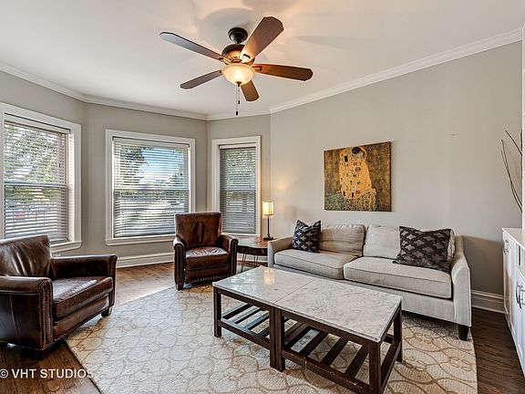 2nd image of 4132 N Clarendon Ave #1S