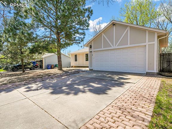3rd image of 223 Saddlemountain Rd