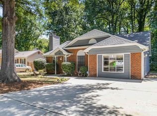621 Pennwood Ln, Charlotte, NC 28215