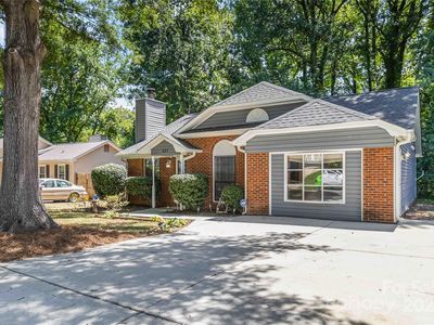 621 Pennwood Ln, Charlotte, NC, 28215