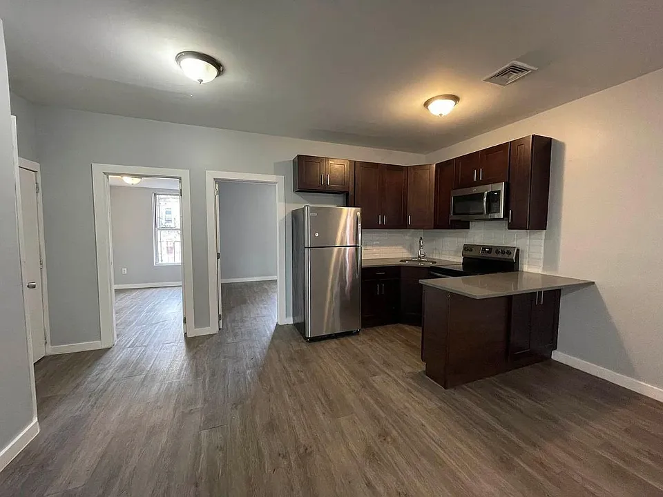 717 Prospect Ave #3