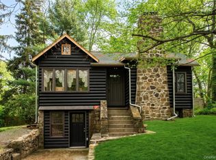 11 Locust Dr, Cold Spring, NY 10516