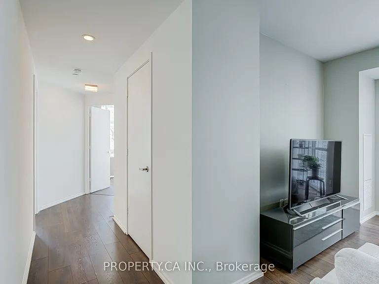 45 Charles St E #502 — Photo 18