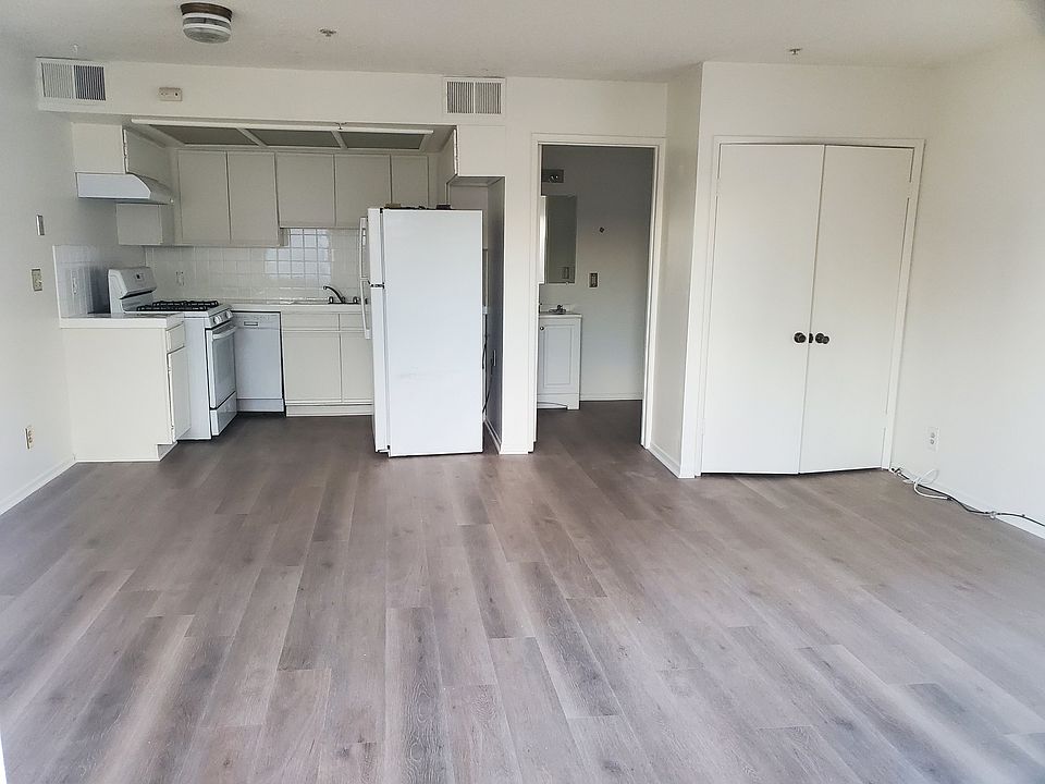 1st image of 2400 Seneca St #205