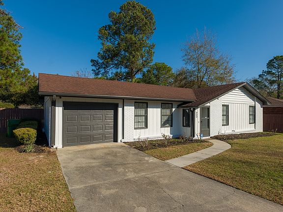 2nd image of 900 E Brookwood Pl