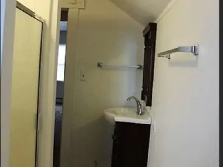 513 Rodd St — Photo 9