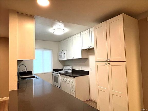4th image of 100 Atlantic Ave #25
