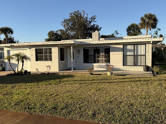 2nd image of 215 Woodland Ave