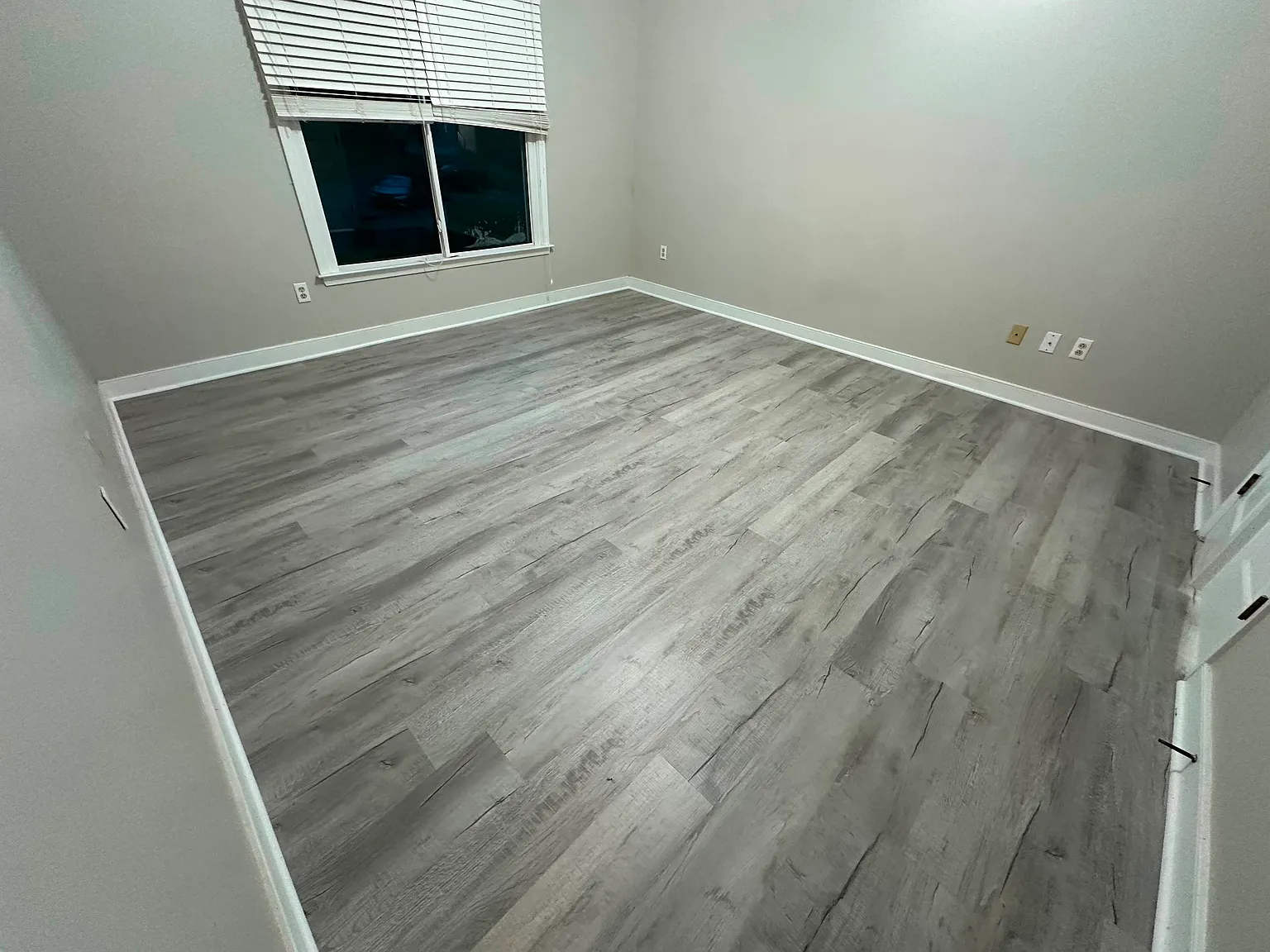 4 bed, 2.5 bath, 2395 sqft, $750 — Photo 4