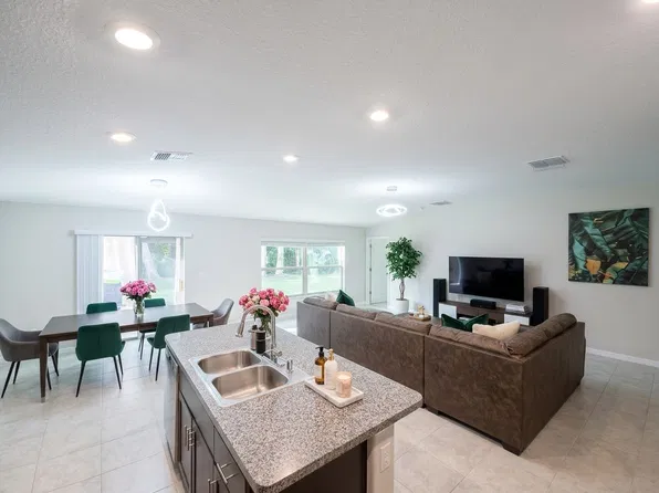 4904 Wild Senna Blvd, Tampa, FL 33619