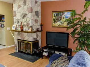 319 Hampshire Ct, Piscataway, NJ 08854