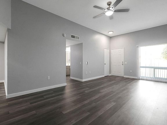 2nd image of 9903 W HAWTHORN Drive