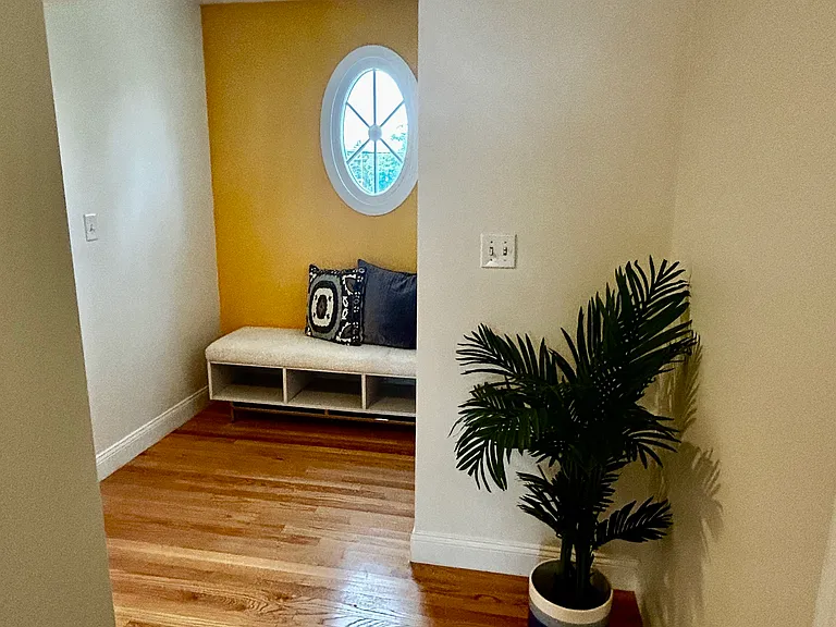 30 Russell St #5 — Photo 3