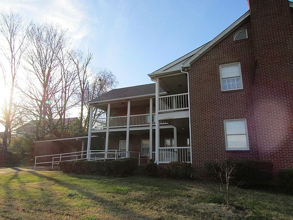 2nd image of 107 W McKee St