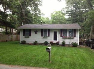 12 17th Ave, Wareham, MA 02571