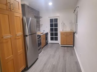 742 E Poppyfields Dr, Altadena, CA 91001