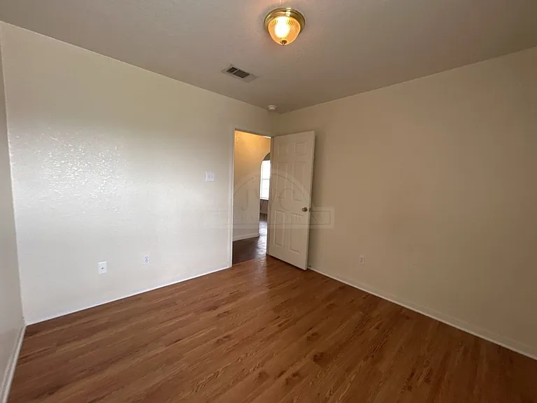1407 Dugger, Killeen — Photo 14