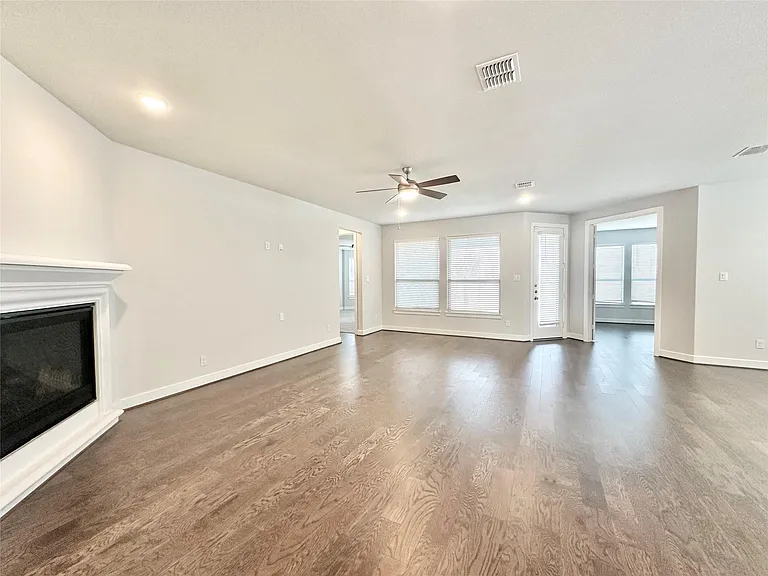 9218 Rocking Plain Ln — Photo 16