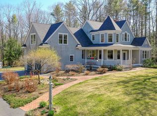 16 Chandler Dr, Falmouth, ME 04105