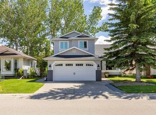 17 N Sunset Cres, Okotoks, AB T1S 1M6