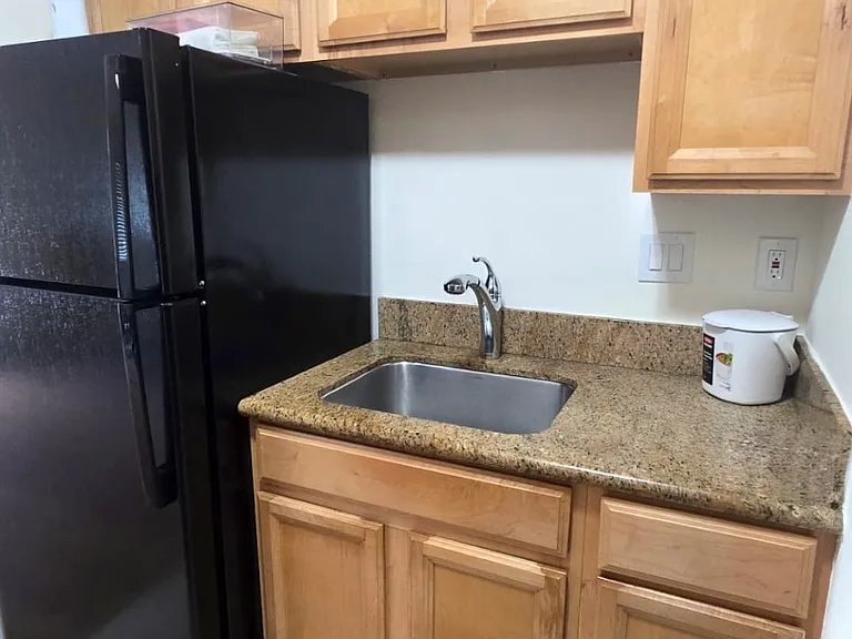 210 Mission Ave — Photo 6