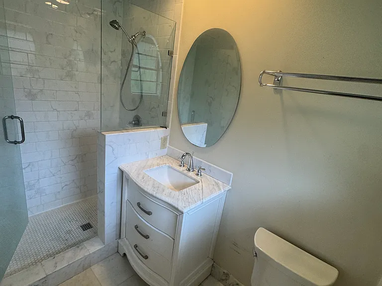 695 Maxine Dr — Photo 12
