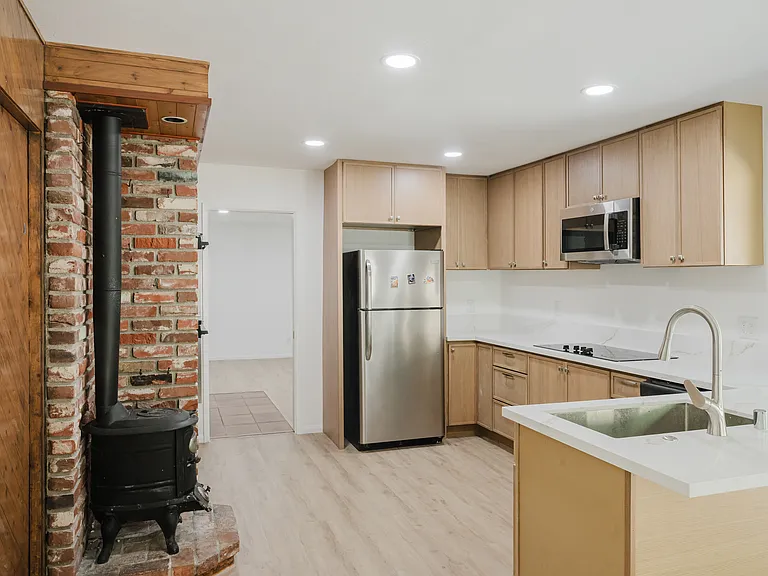 39218 Oak Glen Rd — Photo 7