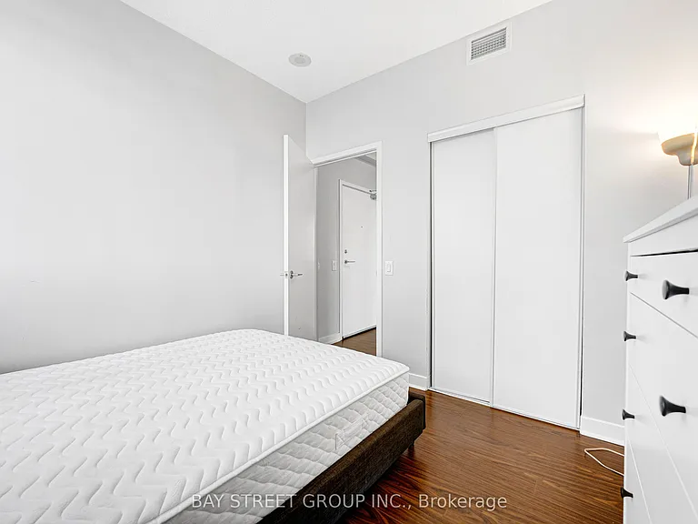 121 McMahon Dr #2708 — Photo 30
