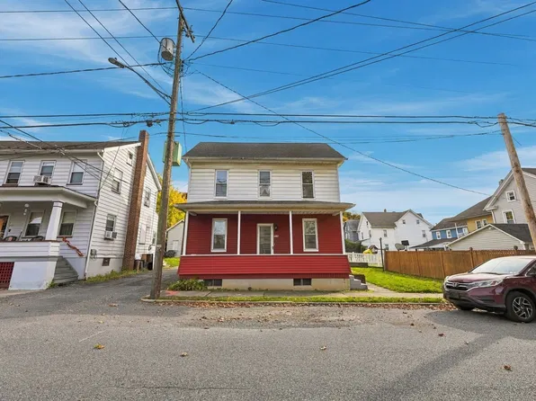 119 E Washington St, Slatington, PA 18080