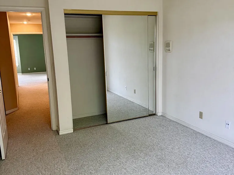 365 Bellflower Dr — Photo 27