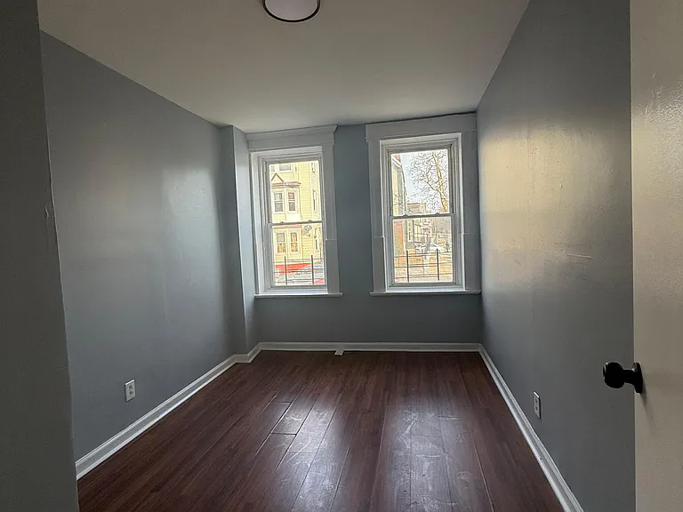 275 S 7th St #1N — Photo 4