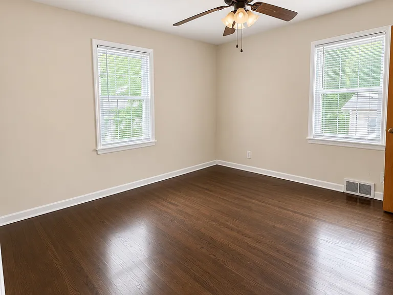 833 S Rogers Ave — Photo 8